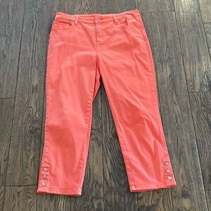 Chico’s Coral Crop sz 1.5